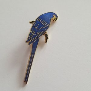 Royal blue parrot pin